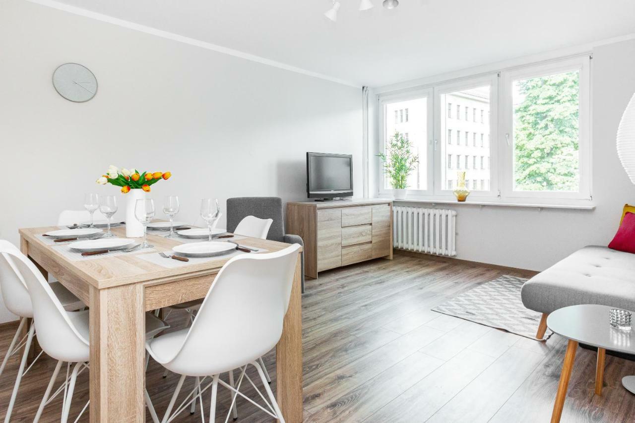 Apartments Warsaw Solidarnosci By Renters Bagian luar foto
